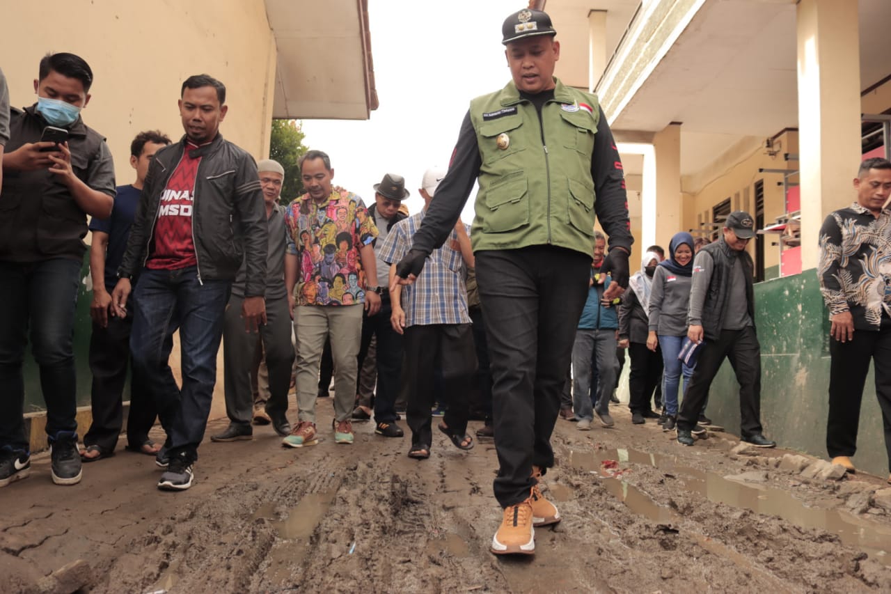 Berkendara Dengan Sepeda Motor, Tri Adhianto Lakukan Monitoring ...